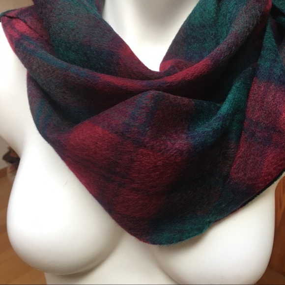 Edinburgh luxury Lamb’s wool 🥰 - Picture 2 of 10